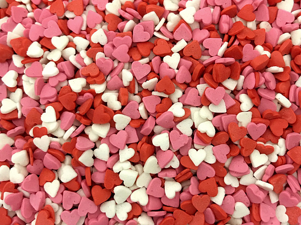 картинка Посыпка сердечки красно-бело-розовые мини, 750гр от магазинаАрт-Я