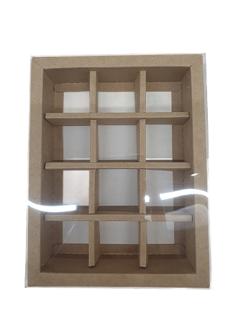 картинка Коробка для 12 конфет с пластиковой крышкой 190*145*38 (КРАФТ) от магазинаАрт-Я